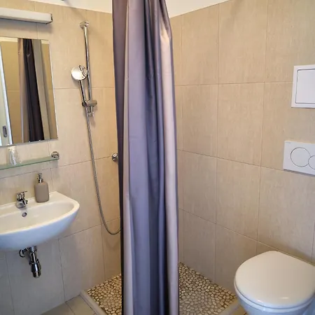 Centrum Salvator Gasthof 2*