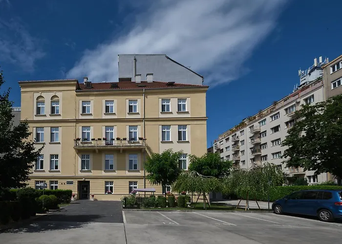 Centrum Salvator Penzión pre hostí 2*