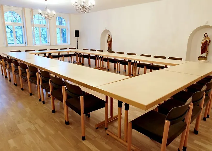 Centrum Salvator Гостевой дом Братислава