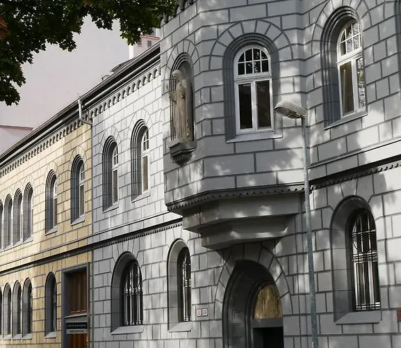 Centrum Salvator 2* Братислава